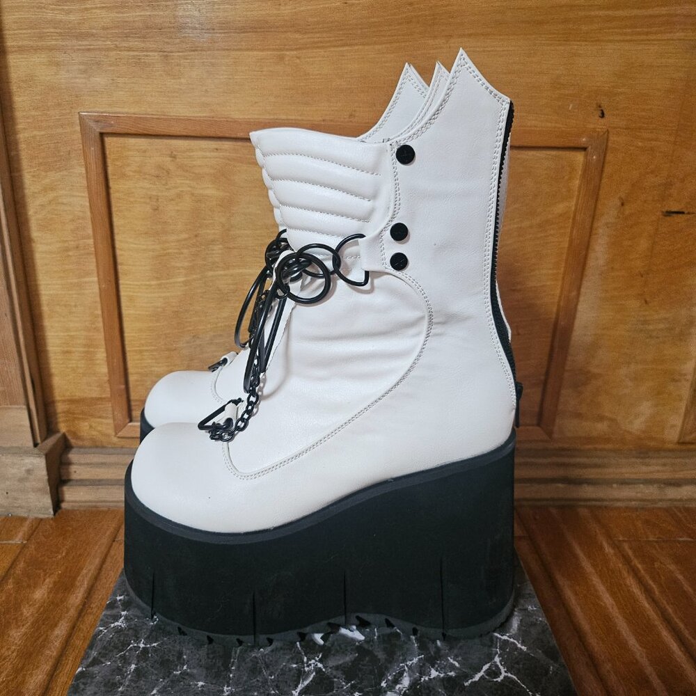 LIKE NEW DEMONIA Kera-130 White Platform Boots - Picture 5 of 8